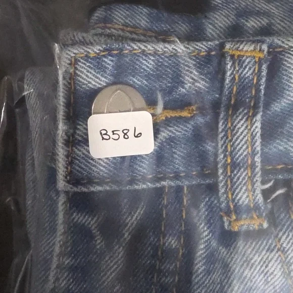 Nasty Gal Mom Jeans Women's Size 8 Distressed Slit Ankle Light Wash Relaxed - Picture 8 of 10